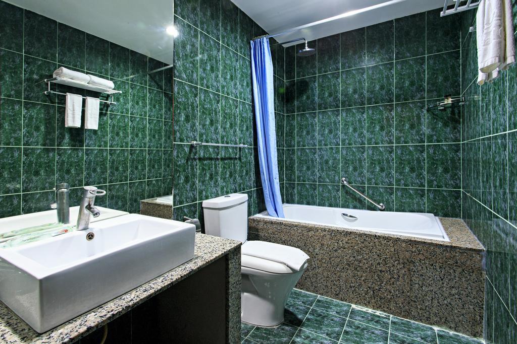 The Orchard Cebu Hotel & Suites Powered By Cocotel Extérieur photo