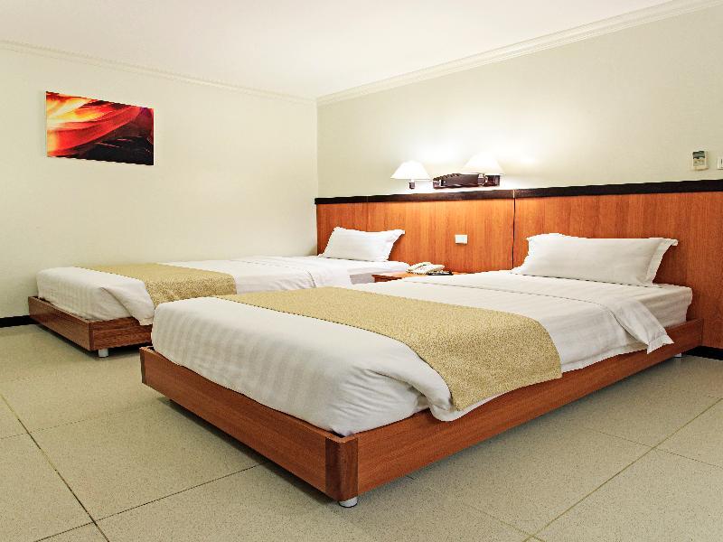 The Orchard Cebu Hotel & Suites Powered By Cocotel Extérieur photo